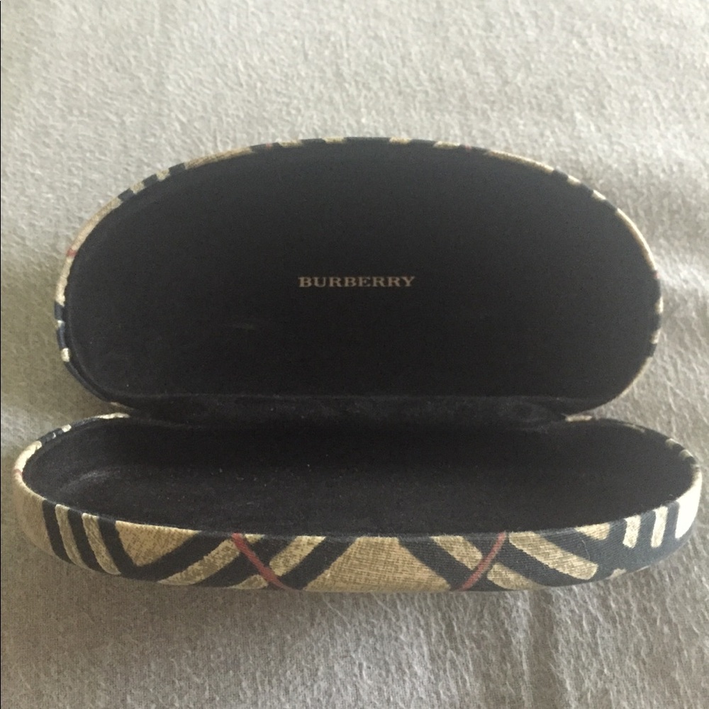 Burberry Sunglasses Case - Picture 2 of 7